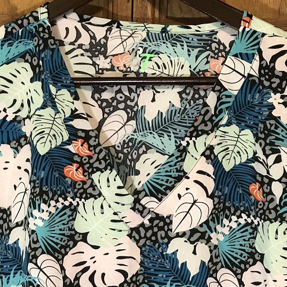 GT Performance Top Women's XL Tropical SS Poly Blend Scrubs 2 Pocket V-Neck